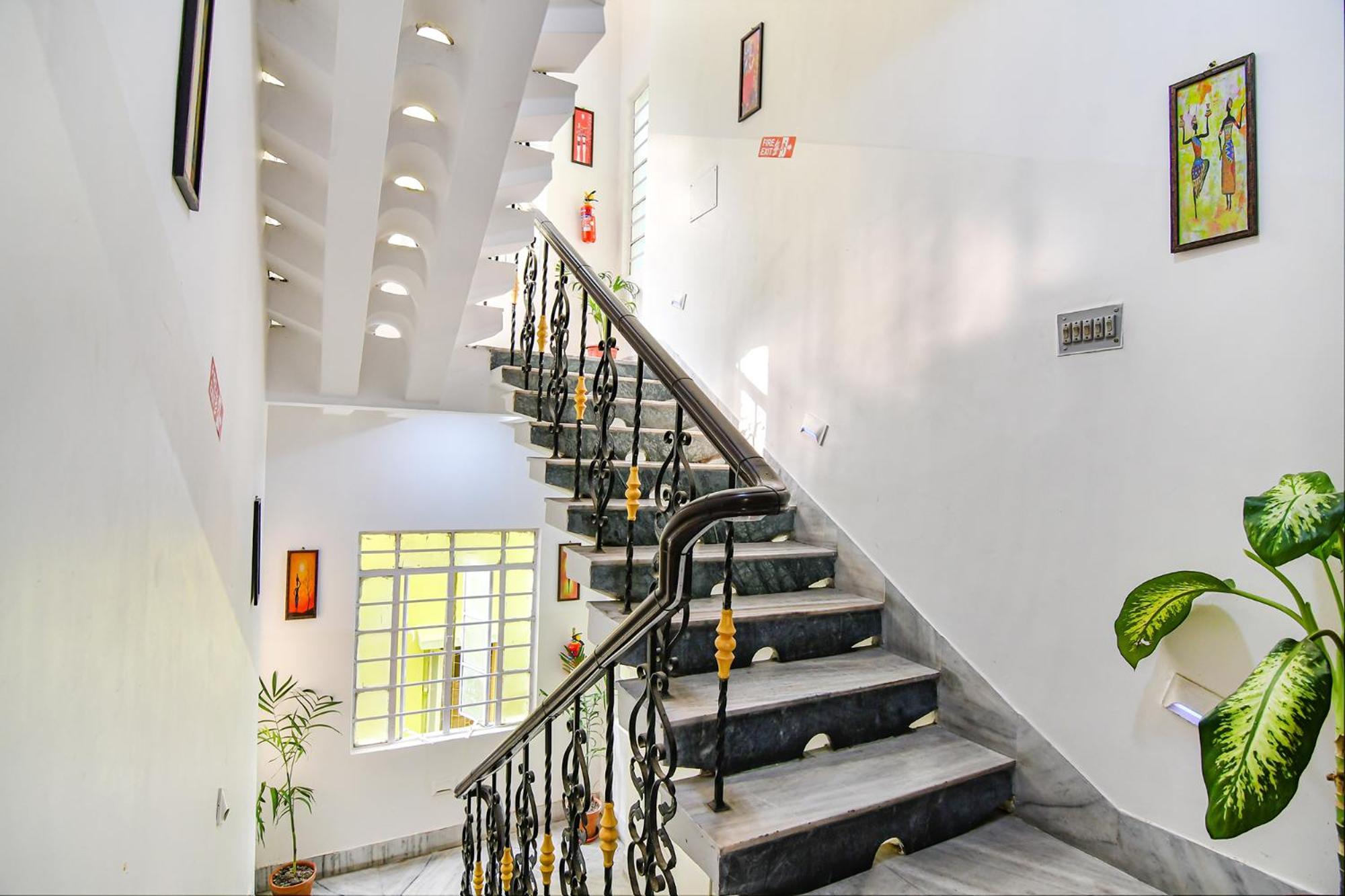 Fabexpress Astoria House Hotell Kolkata Eksteriør bilde